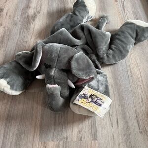 Vintage Elephant Pillow Flop-zz